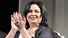إلهام شاهين تتقدم بطلب رسمي لزيارة مبارك في محبسه
