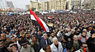 مسيرة من مشرحة زينهم إلي التحرير لتشييع جثمان  قتيل 